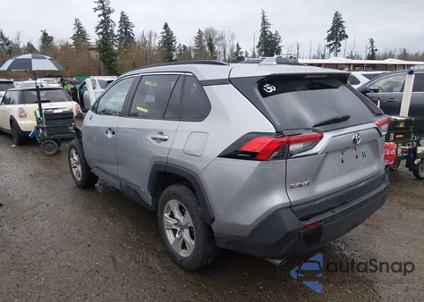 2021 Toyota Rav4 Hybrid Xle z USA, uszkodzony, nr VIN 2T3R6RFV4MW017091